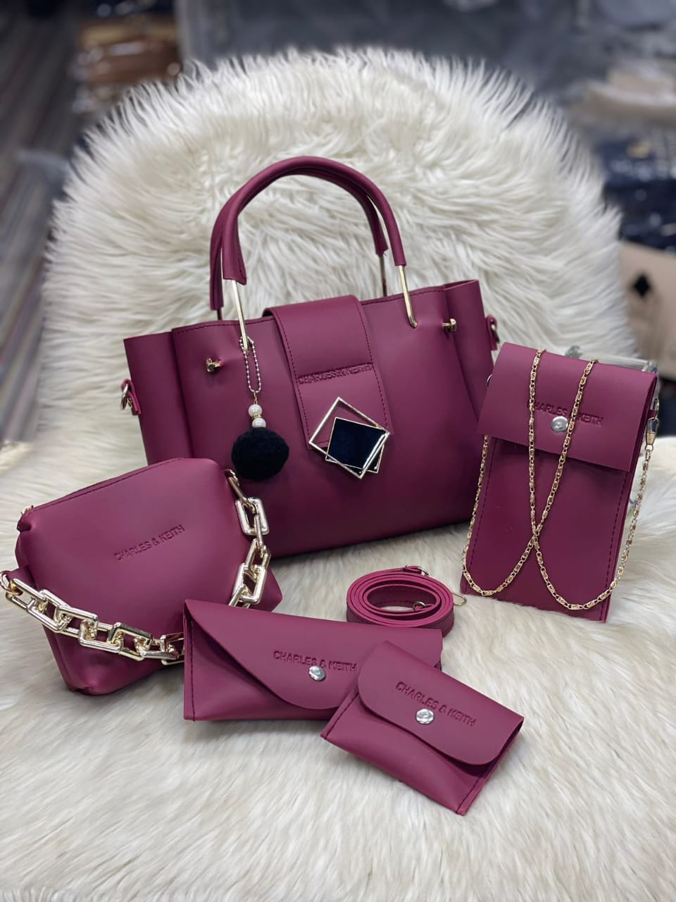 CHARLES & KEiTH 5 PiS SET