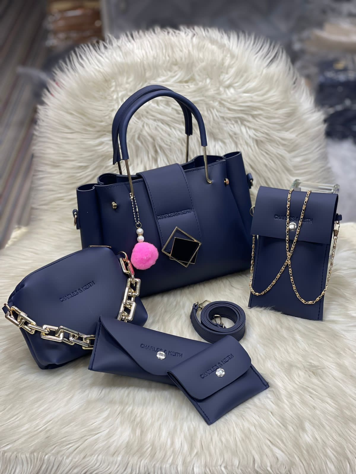 CHARLES & KEiTH 5 PiS SET